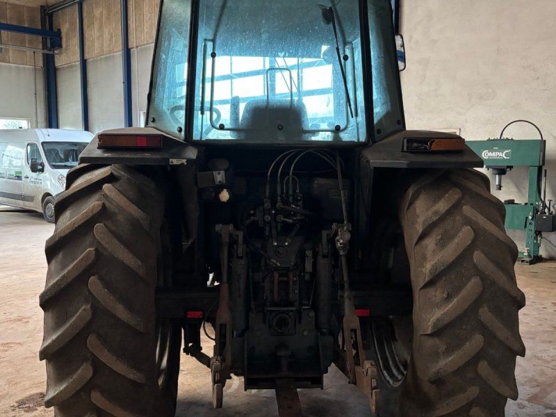 Massey Ferguson 3095 På vej ind