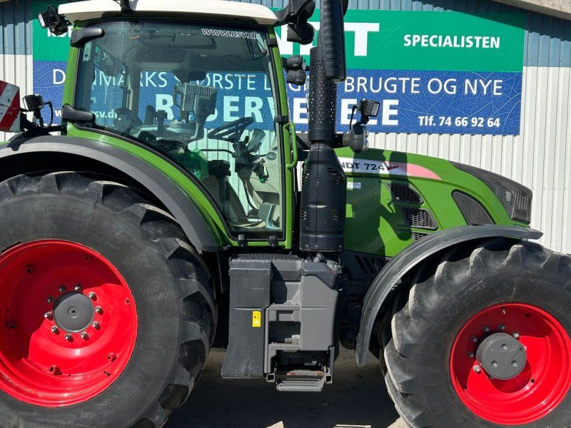 Fendt 724 Vario S4 Profi Plus Med Front PTO