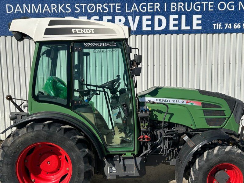 Fendt 211 Vario  TMS V Model, Front PTO