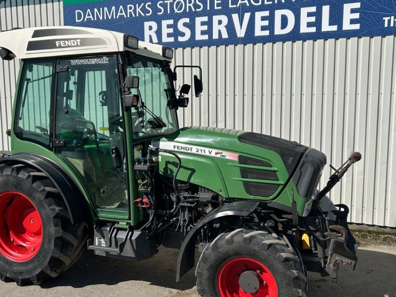 Fendt 211 Vario  TMS V Model, Front PTO