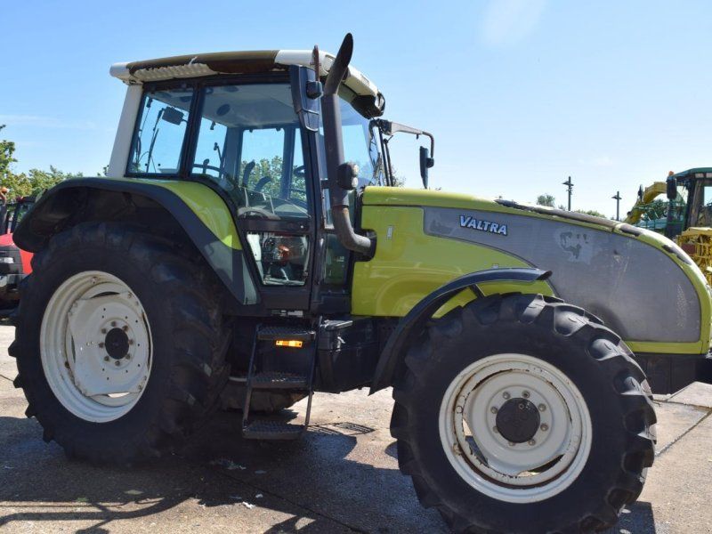 Valtra T120