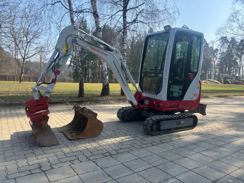 Takeuchi TB 216