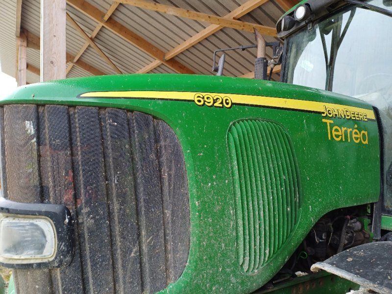 John Deere 6920
