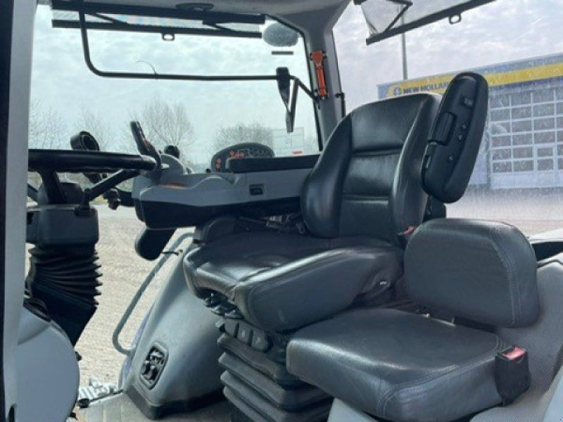 New Holland T8.435 AC Smarttrax