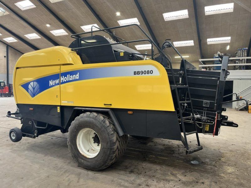 New Holland BB9080
