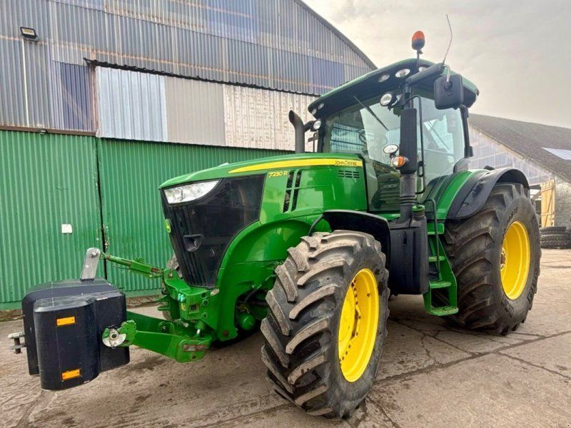 John Deere 7230R