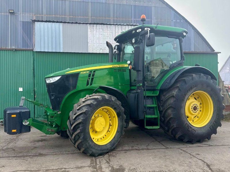 John Deere 7230R