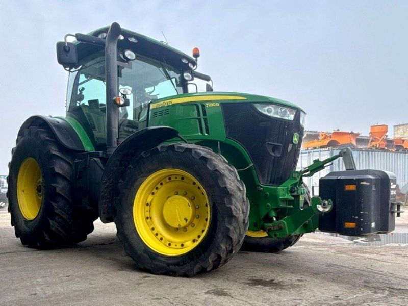 John Deere 7230R