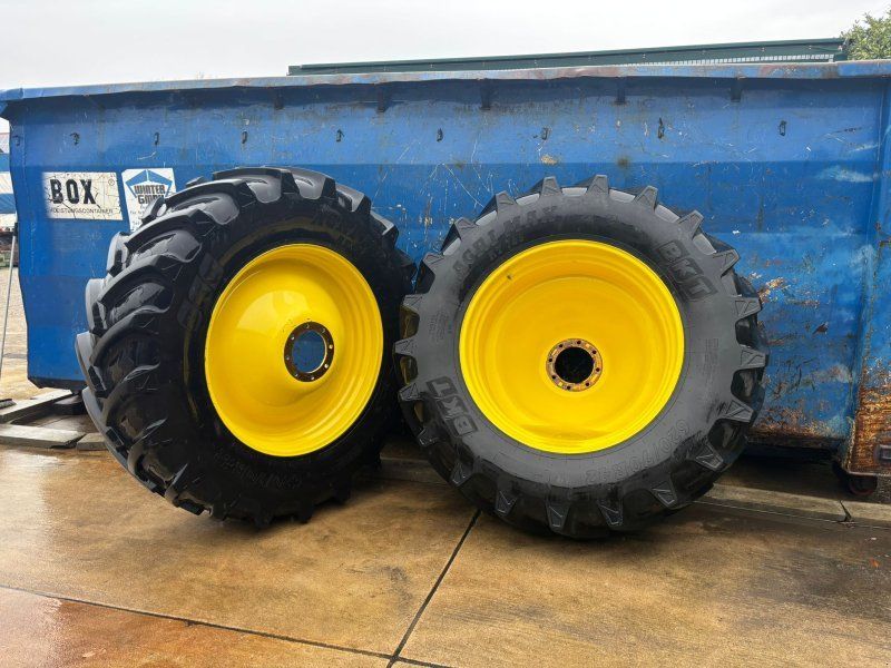 BKT Radsatz 540/65 R30 + 620/70 R42 