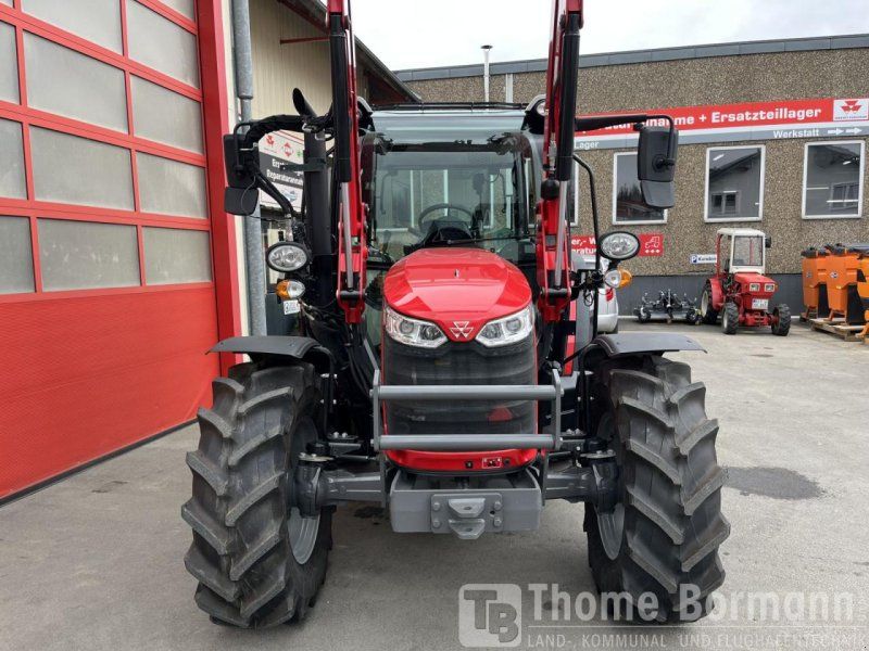 Massey Ferguson 4709 M Cab Essential