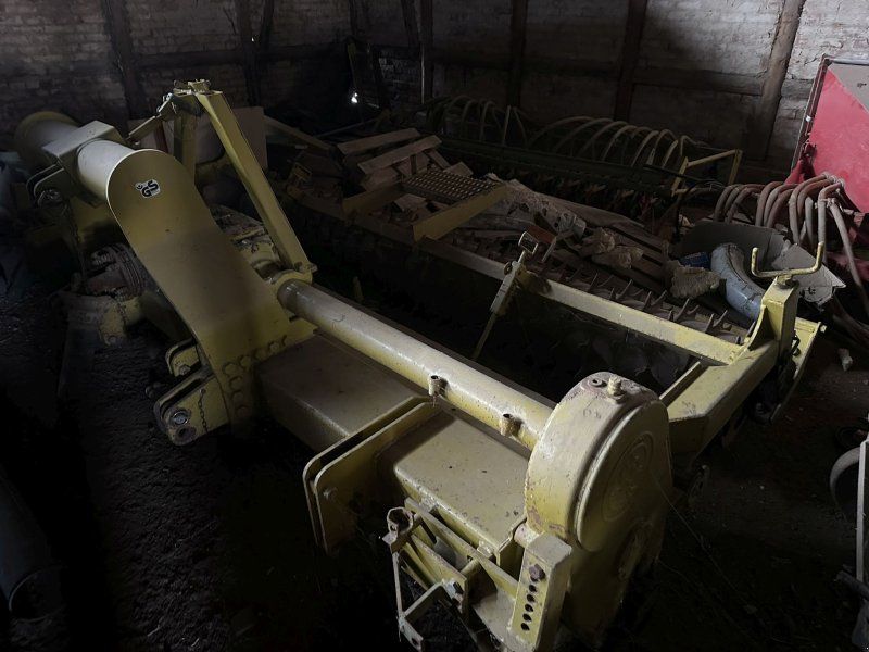 Dutzi KR 3000  Accordsähkasten und Scheibensähschar