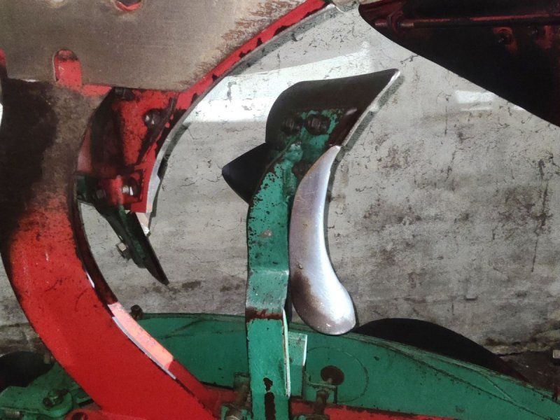 Kverneland PB100 6 furet gode sliddele klar til brug