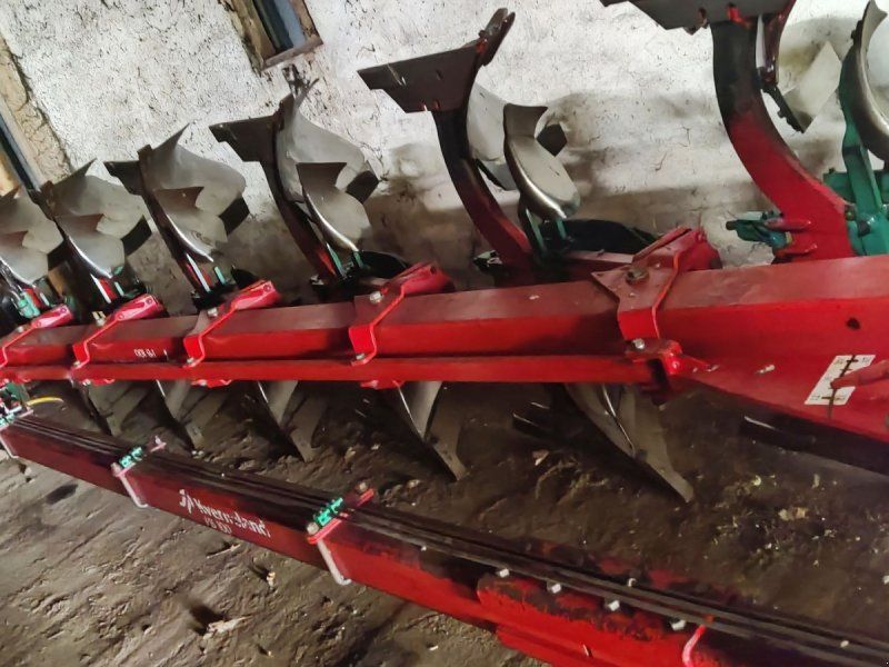 Kverneland PB100 6 furet gode sliddele klar til brug
