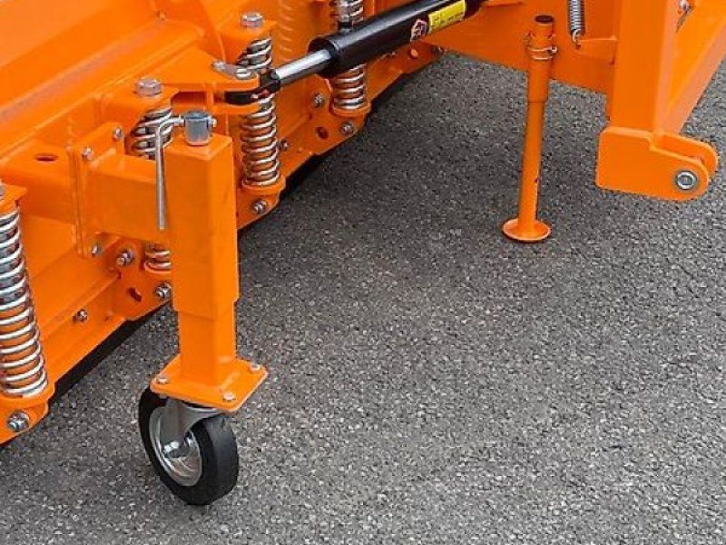 Schneeschild Schneeräumschild Räumschild Planierschild Schild