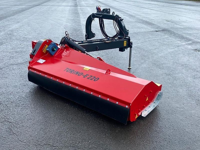 Omarv Böschungs Seiten Schlegel  Mähe