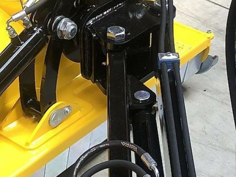 Omarv Böschungs Seiten  Schlegel Mähe