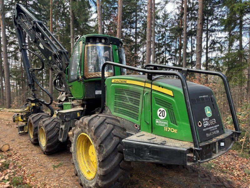John Deere 1170 E
