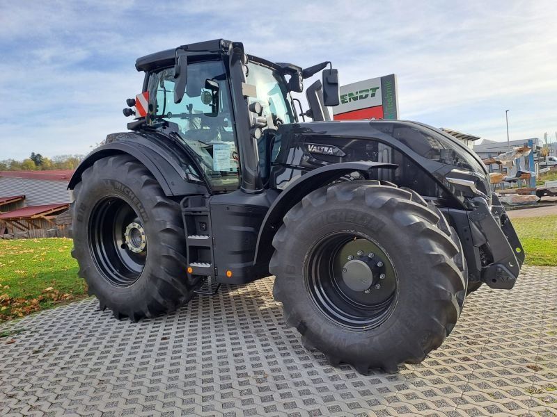 Valtra Q245