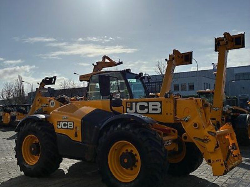 JCB 560-80