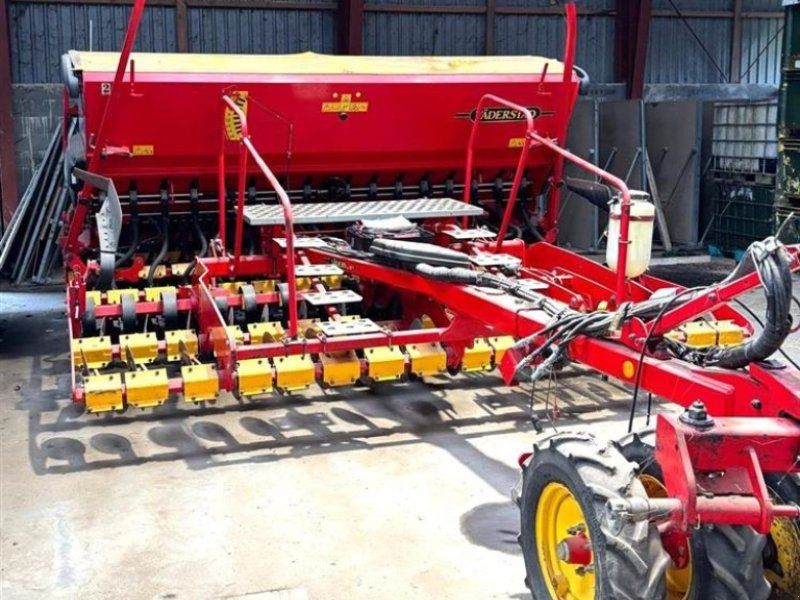 Väderstad Rapid 400C m. Biodrill 3244 ha.