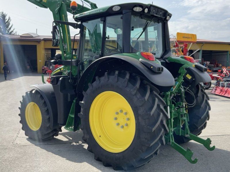 John Deere 6120M