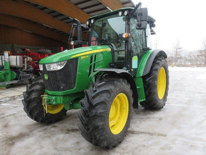 John Deere 5100 M