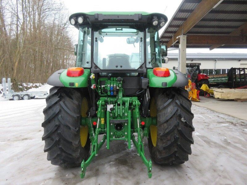 John Deere 5100 M