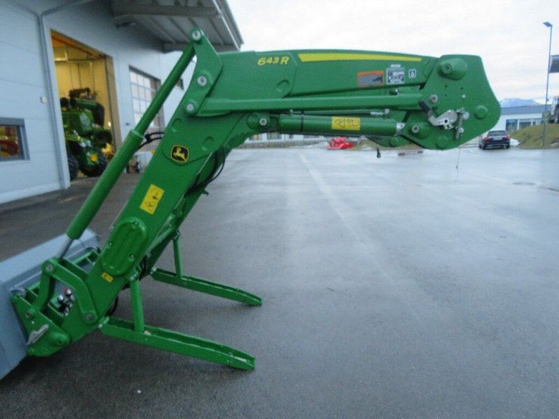 John Deere 643R