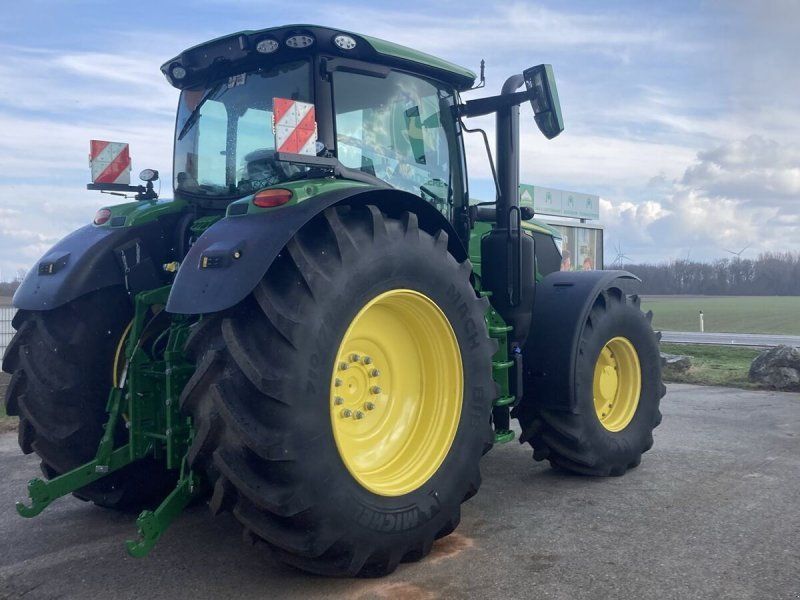 John Deere 6R 195