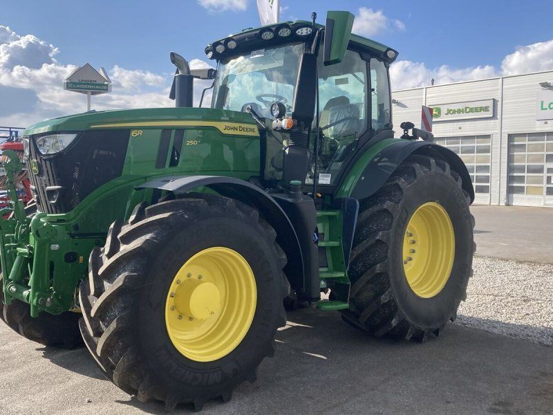 John Deere 6R 250