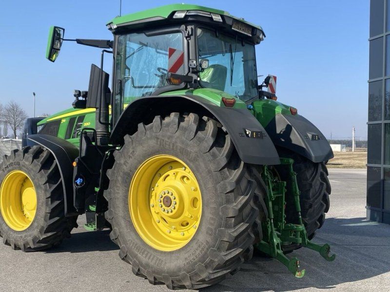 John Deere 7R 330