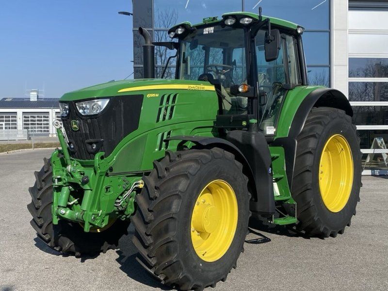 John Deere 6195M