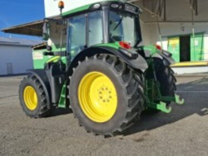 John Deere 6090M