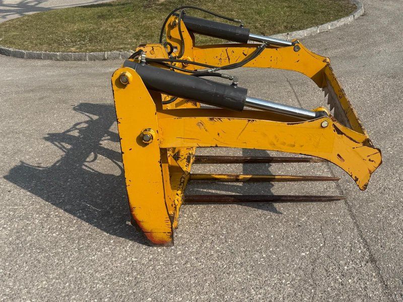 Mammut Rundballenschneider