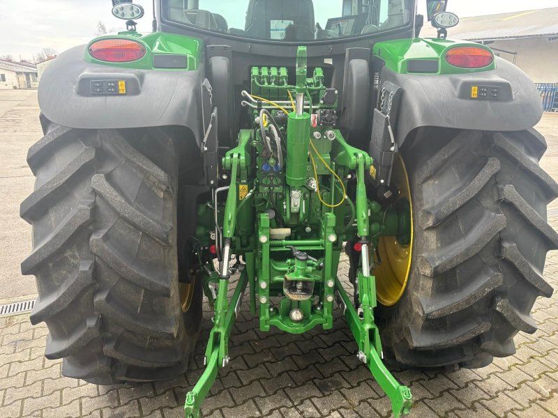 John Deere 6R185