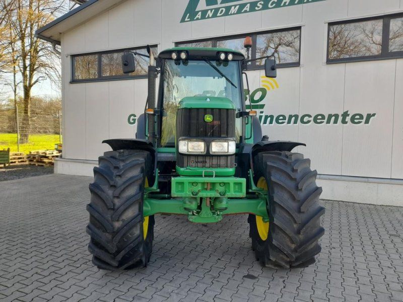 John Deere 6920