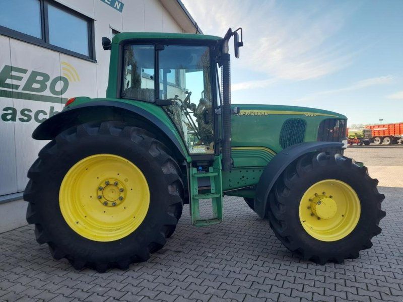 John Deere 6920