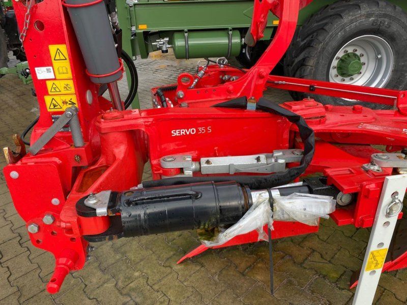 Pöttinger Servo 35 S 5-scharig