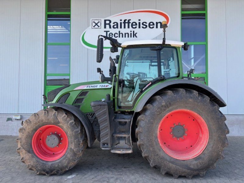Fendt 724 Vario S4 Profi+