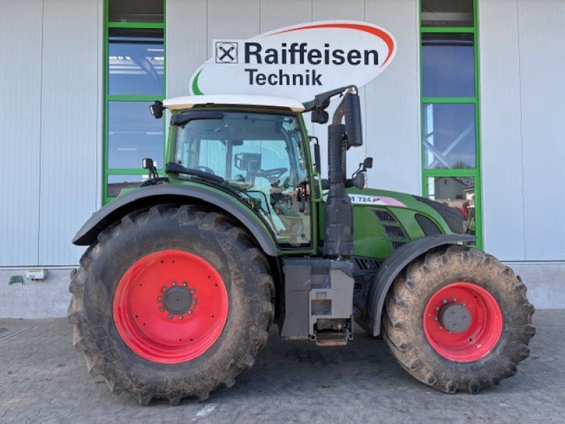 Fendt 724 Vario S4 Profi+