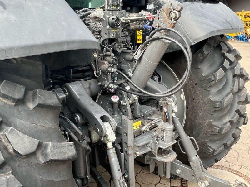 Massey Ferguson 6716S-19 Dyna-VT Exclusive