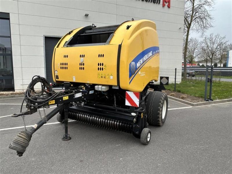 New Holland Roll-Belt 180 CropCutter