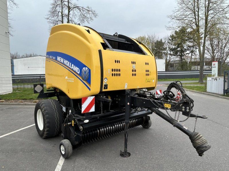 New Holland Roll-Belt 180 CropCutter