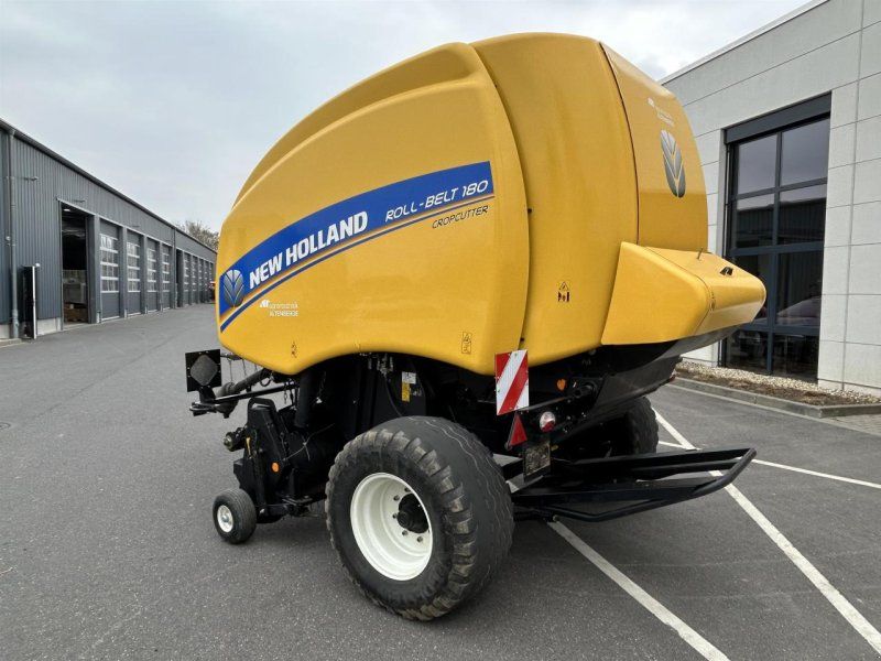 New Holland Roll-Belt 180 CropCutter