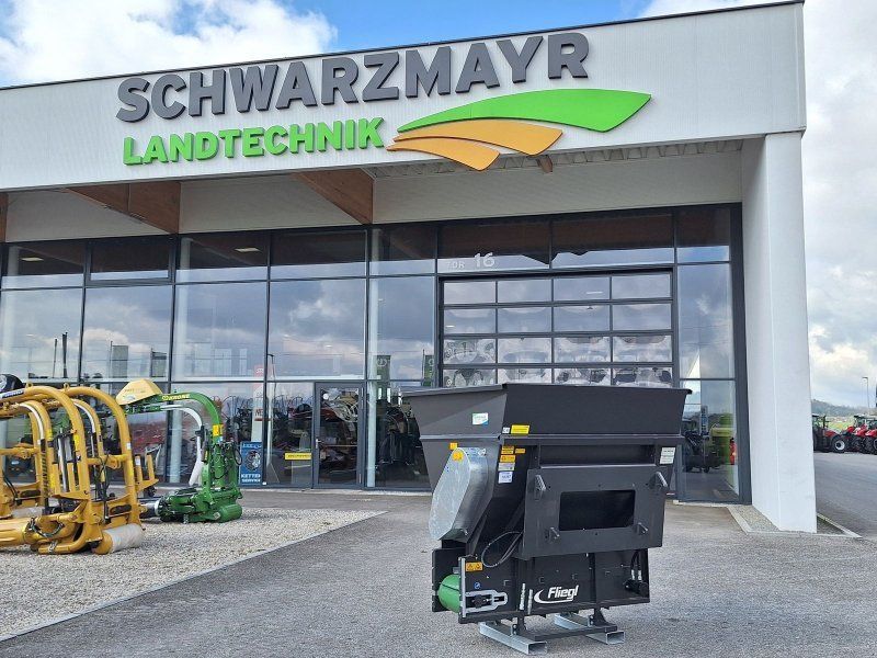 Fliegl AgroCenter Einstreuschel 175