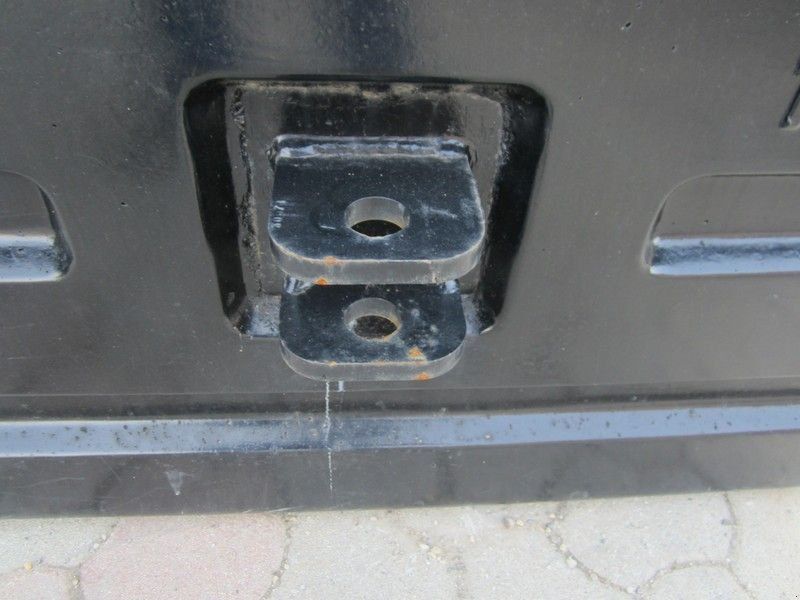 Massey Ferguson Beton  1000 kg