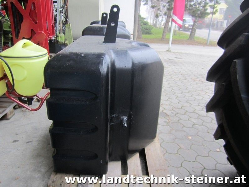 Massey Ferguson Beton  1200kg