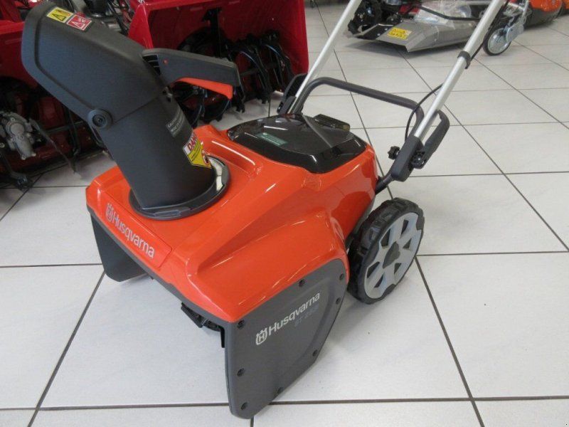 Husqvarna Akku Schneefräse ST 253i