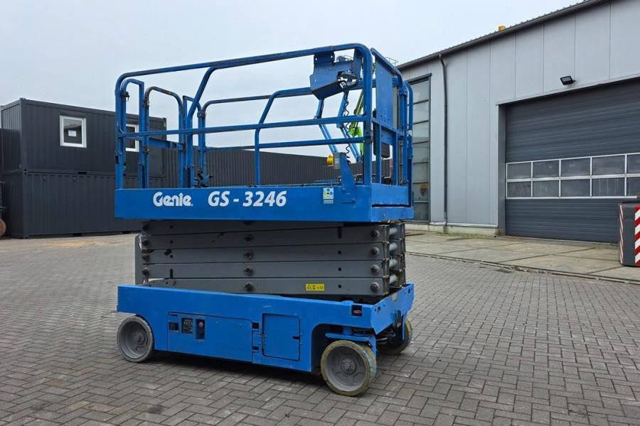 Genie GS3246 Electric, Working Height 11.75 m, 318kg Cap