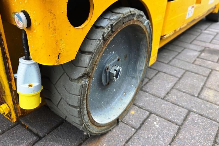 Haulotte Compact 10N Electric, 10m Working Height, 230kg Ca